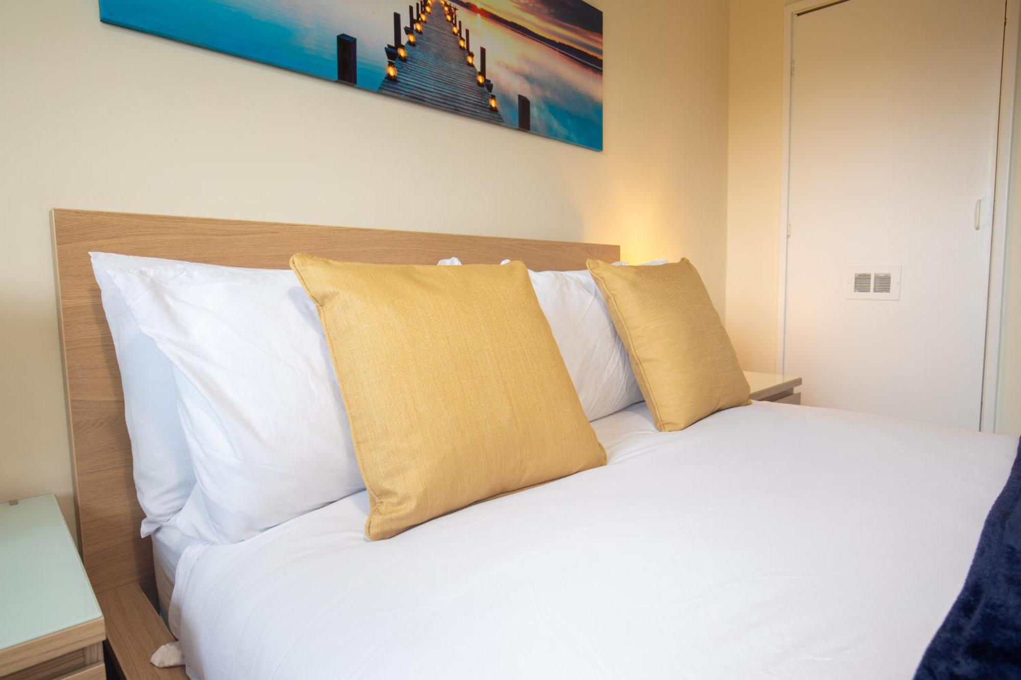 Leconfield Close - Comfy House And Free Parking 킹스턴어폰헐 외부 사진