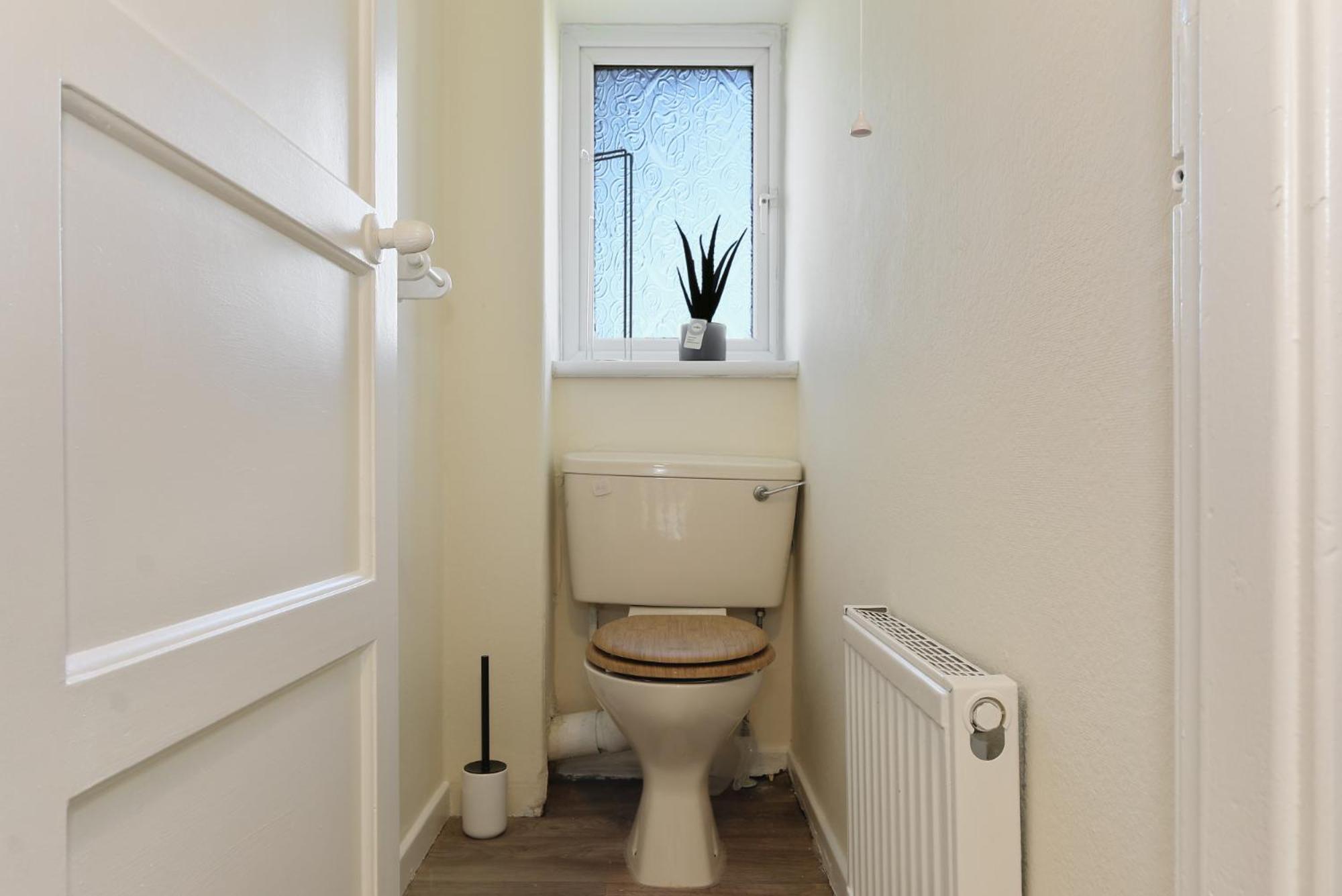 Leconfield Close - Comfy House And Free Parking 킹스턴어폰헐 외부 사진